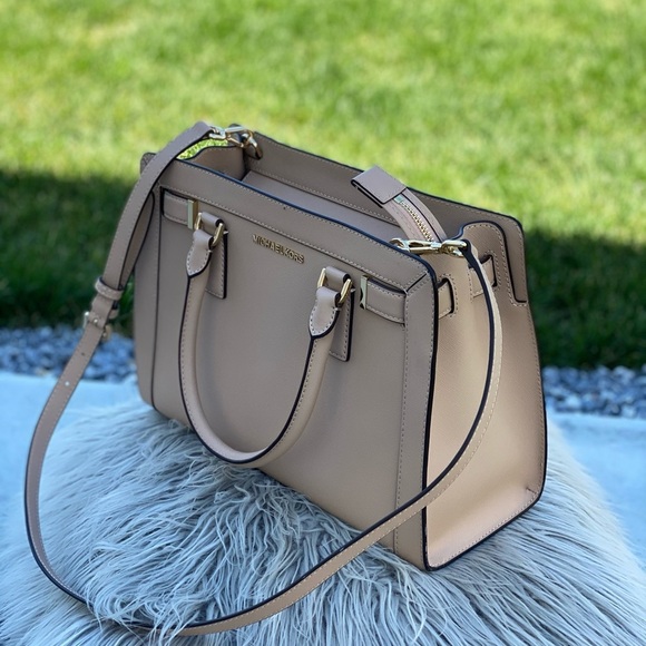 NWT Michael Kors Bag - Picture 9 of 12